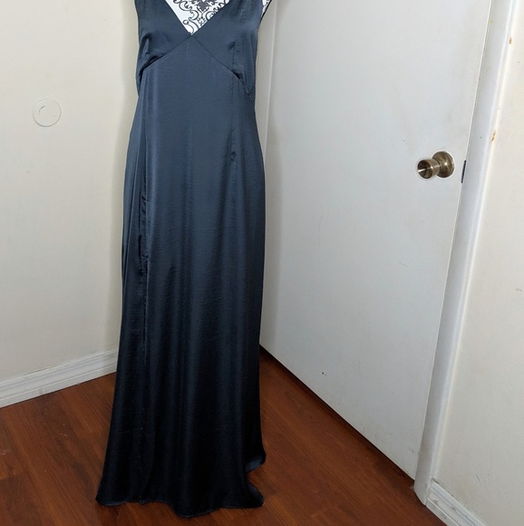 Cutout Maxi Dress - Picture 2 of 6